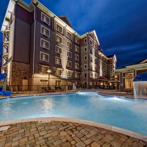 Black Fox Lodge Pigeon Forge, Tapestry Collection by Hilton, hotel in Pigeon Forge