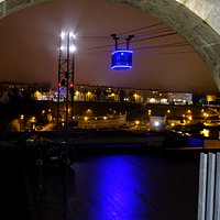 3mn de trajet au dessus de la Penfeld et de l'arsenal de Brest, juste sublime !