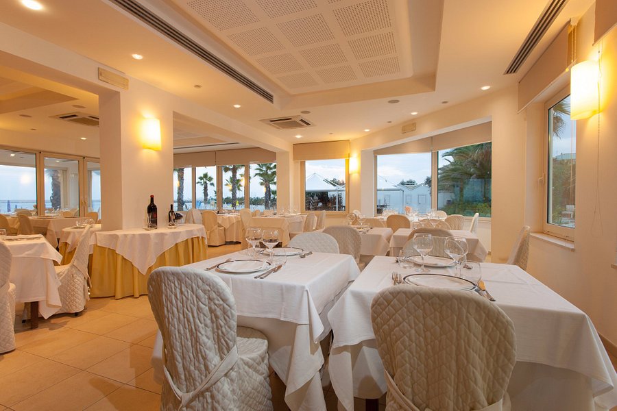 HOTEL IL TIMONE - Prices & Reviews (Porto San Giorgio, Italy - Marche)