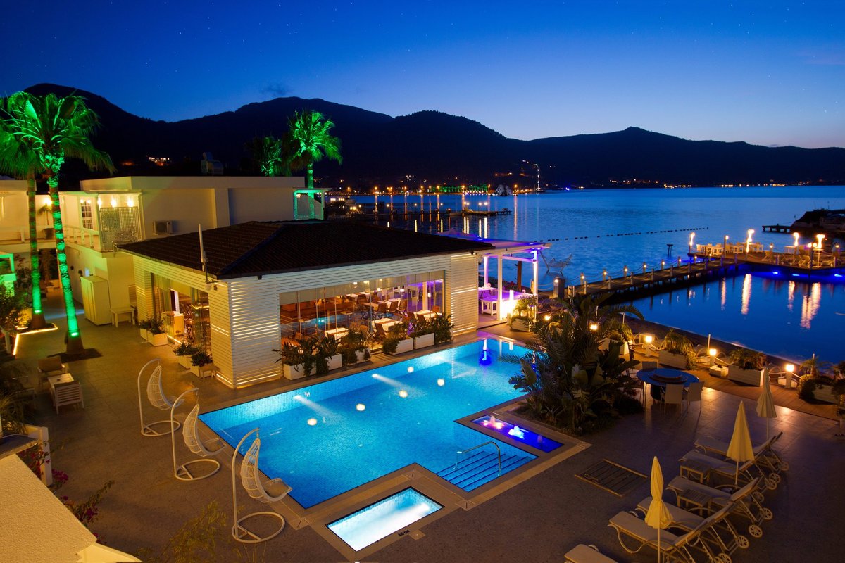 big poseidon boutique hotel & yacht club selimiye