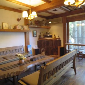 儘多屋旅館のラウンジ