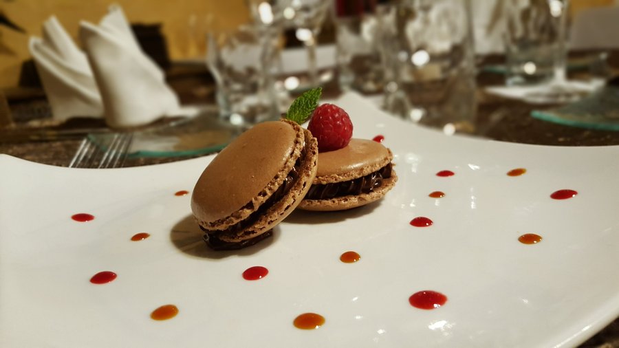 Macarons Chocolat et Cognac. Terroir Terroir ....