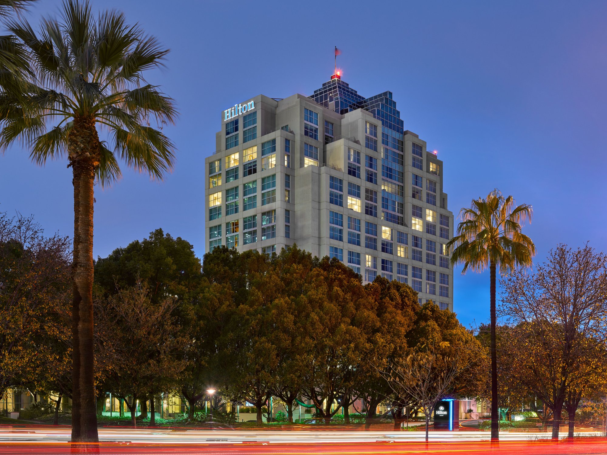 Hotel photo 19 of Hilton Los Angeles North/Glendale & Executive Meeting Ctr.