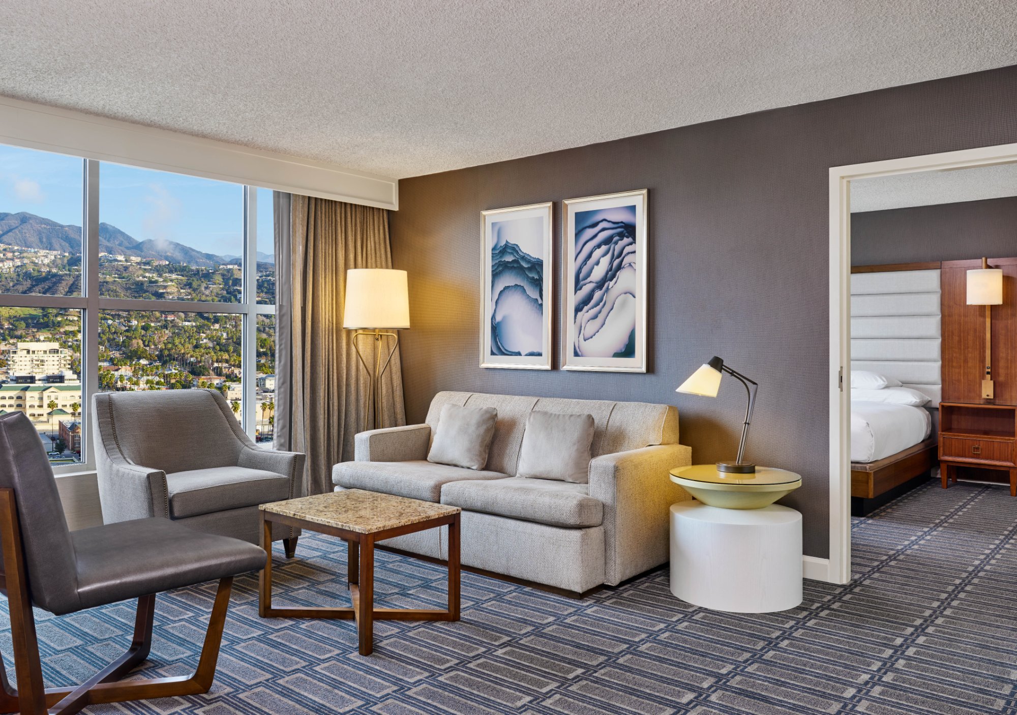 Hotel photo 40 of Hilton Los Angeles North/Glendale & Executive Meeting Ctr.