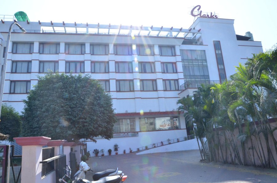 THE GRAND - Updated 2020 Prices & Hotel Reviews (Gorakhpur, India ...