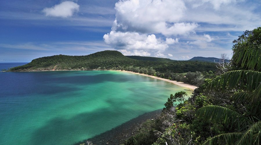 Lazy Beach Resort's beautiful bay!