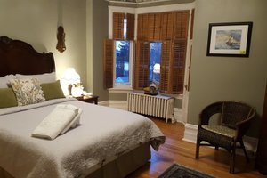 Room & Suite