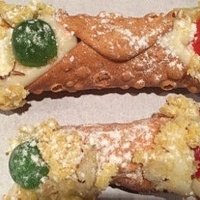 Italian Rum Cake Cannoli