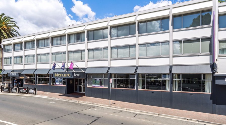 Mercure Launceston exterior, located at 3 Brisbane Street, opposite City Park.