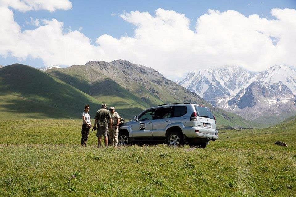 Как позвонить в киргизию. Киргизия путешествие. Бишкек турпоездка. Киргизия поездка самостоятельно на автомобиле. Фото Таш дебе Кыргызстан.