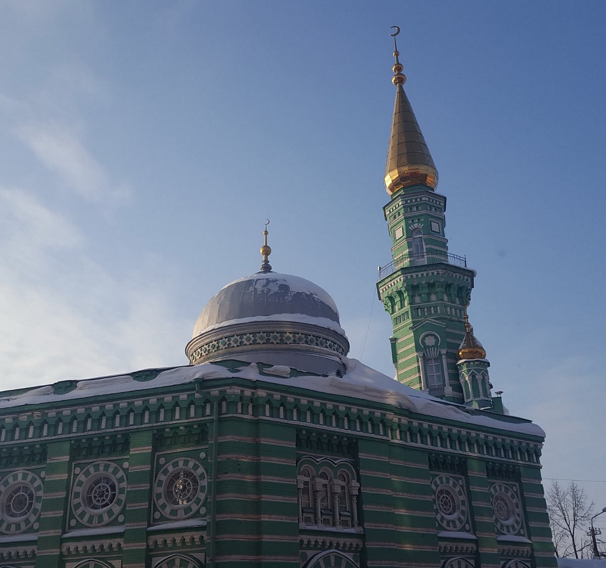 Мечеть пермь. Соборная мечеть Пермь. Татарская мечеть в Пермь. Соборная мечеть в Перми Габдуллин проект. Суфра около мечети Пермь.