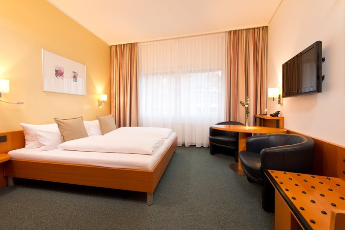 HOTEL AM BORSIGTURM $120 ($̶1̶9̶5̶) - Updated 2024 Prices & Reviews ...