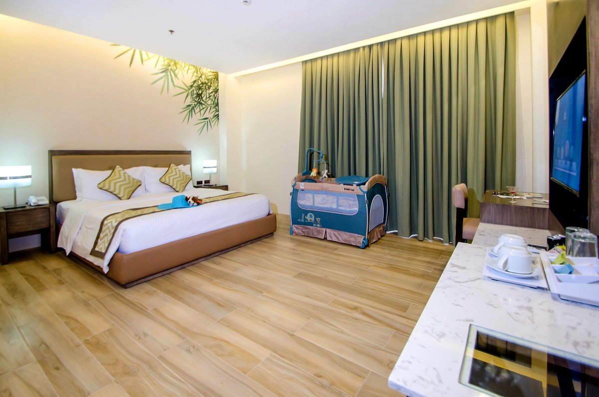 Boracay Haven Suites Rooms: Pictures & Reviews - Tripadvisor