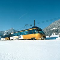Train GoldenPass Panoramic en hiver