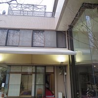 庭から見た建物