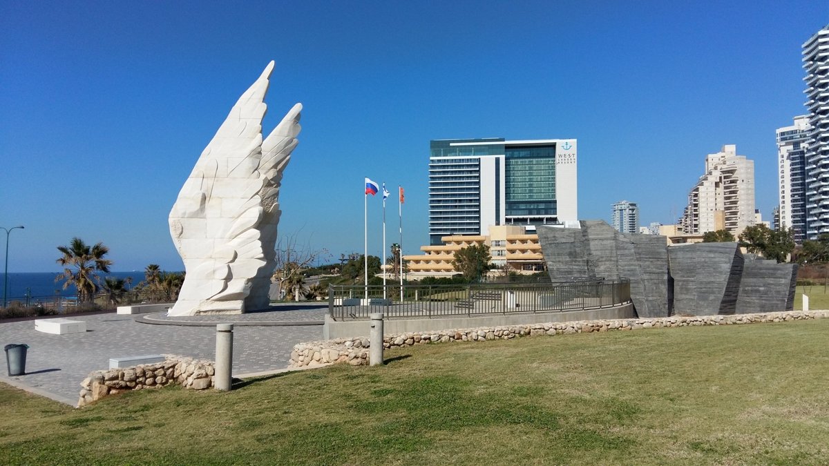 Victory Monument, Нетания: лучшие советы перед посещением - Tripadvisor