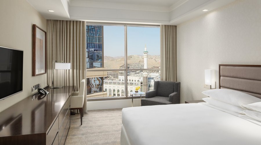 King Bedroom with view