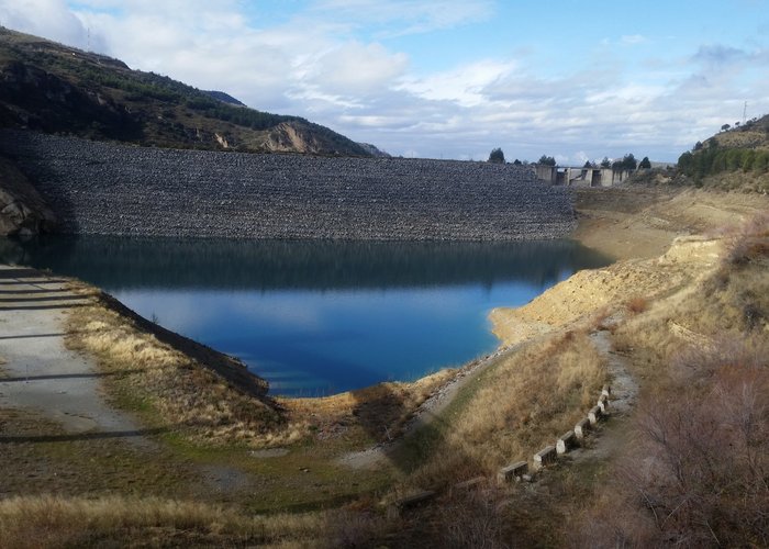 Embalse de Canales en Güejar Sierra (Granada)