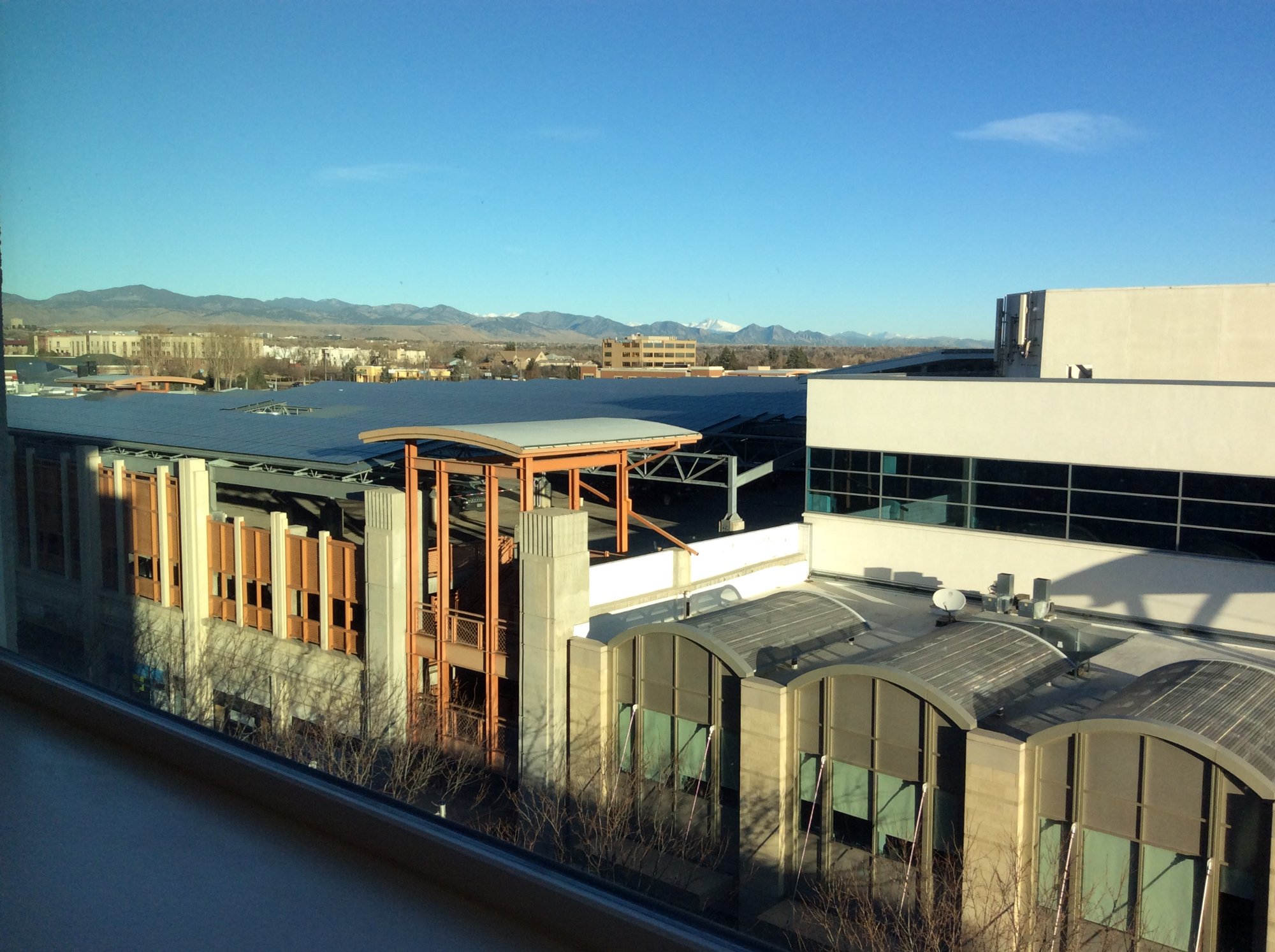 HYATT HOUSE DENVER LAKEWOOD AT BELMAR CO Tarifs 2024   Looking Out Kitchen Window 