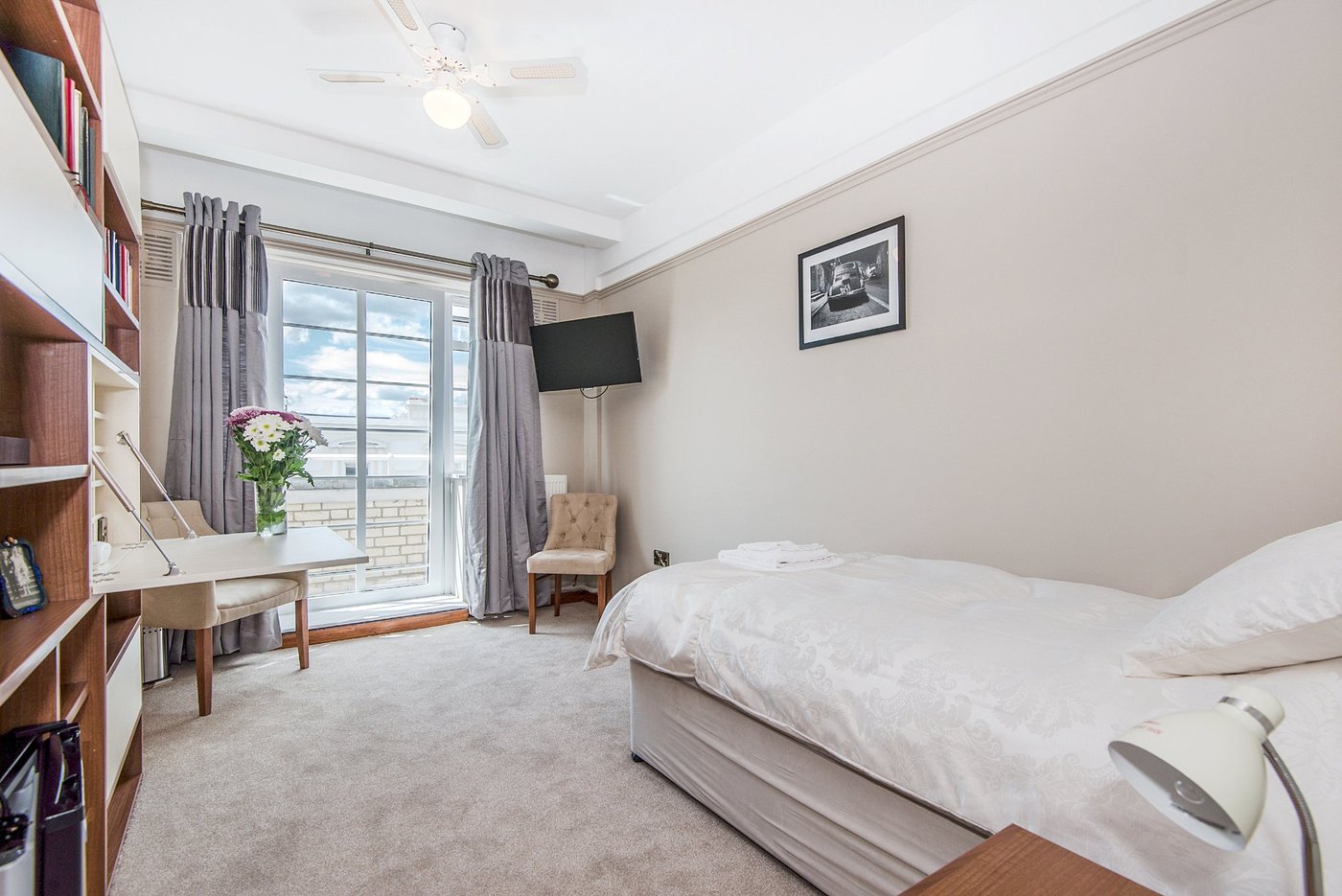 VINCENT HOUSE - Updated 2024 Prices & Condominium Reviews (London, England)