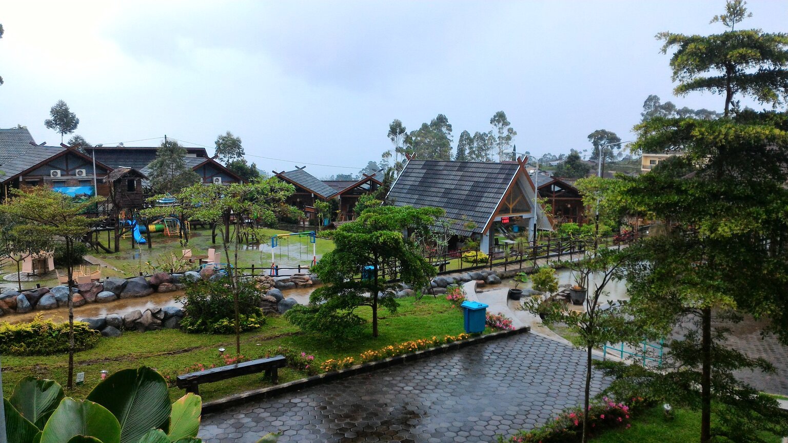 CIWIDEY VALLEY RESORT HOT SPRING WATERPARK (Rancabali, Indonesia ...