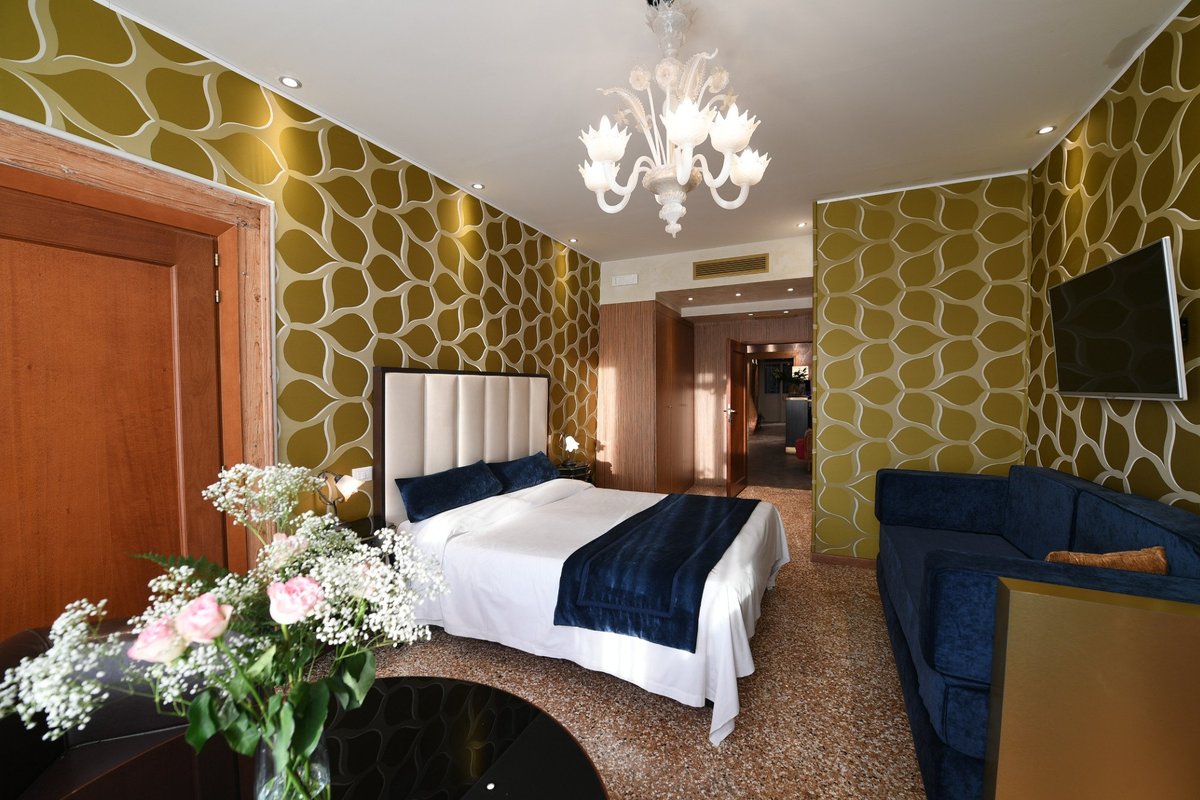 Locanda Leon Bianco Rooms: Pictures & Reviews - Tripadvisor