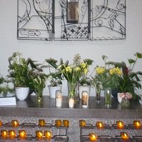 In der separaten Seiten Kapelle.