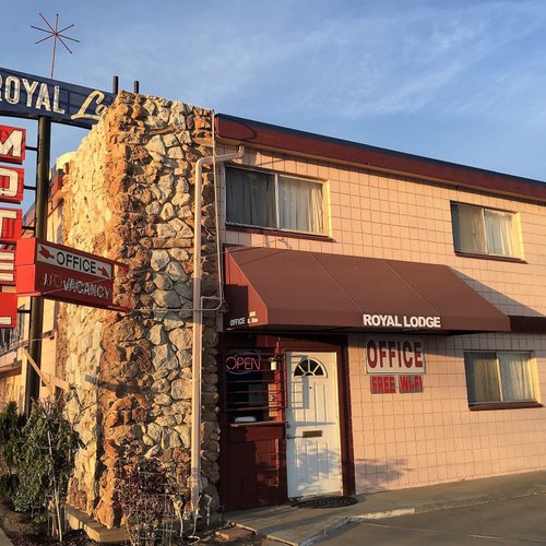 Royal Lodge Motel image