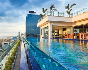 Mandarina Colombo in Colombo, image may contain: Hotel, Resort, Pool, Swimming Pool