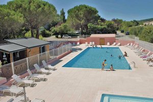 Pool & Beach
