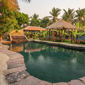 Authentic Khmer Village Resort, hotel in Siem Reap