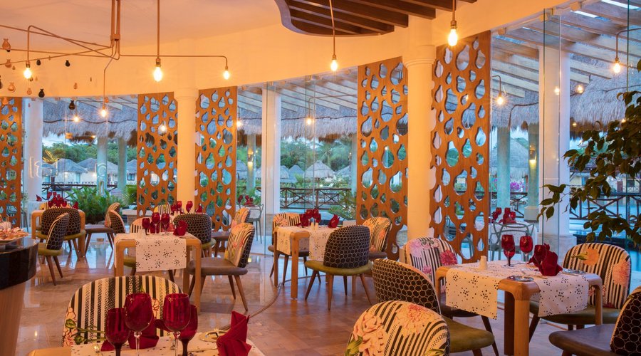 La Lola Restaurant