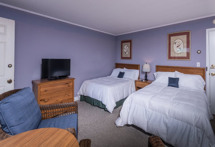 Crescent Lake Inn Suites Prices Motel Reviews Wolfeboro Nh Tripadvisor