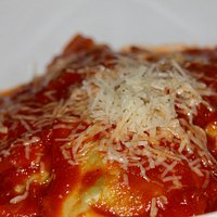 Home made pasta ( Ravioli queso Ricotta y espinaca)
