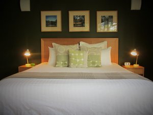 Room & Suite
