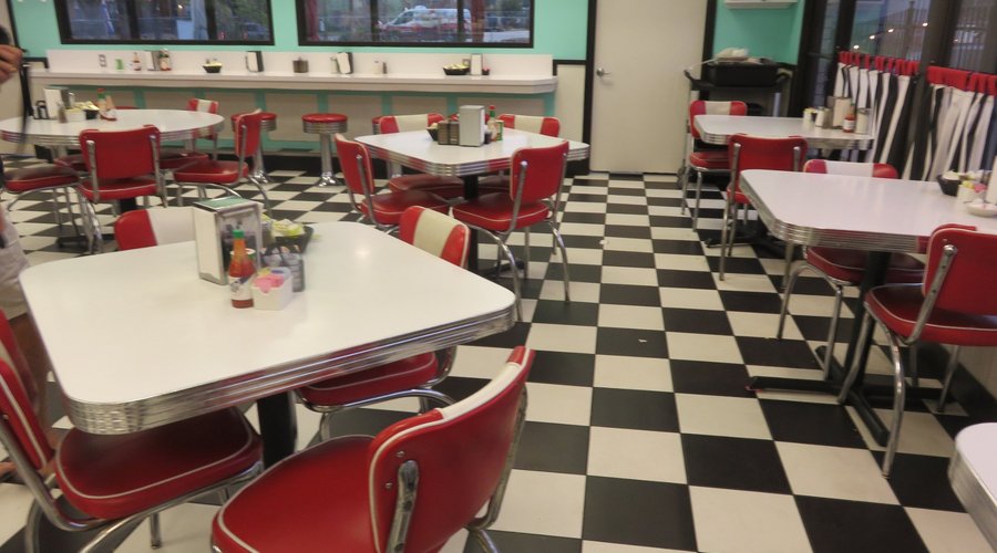 Louie's Cafe