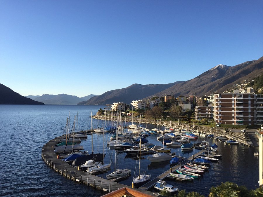 holiday hotel yachtsport resort lago maggiore