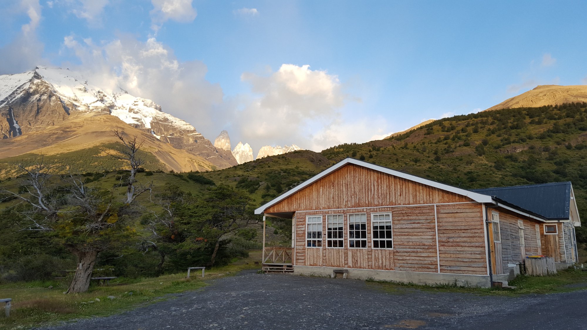 REFUGIO Y CAMPING SECTOR CENTRAL Y NORTE LAS TORRES PATAGONIA