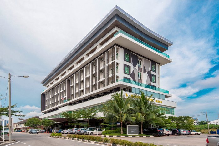 MARVELUX HOTEL $24 ($̶3̶5̶) - Updated 2023 Prices & Reviews - Melaka ...