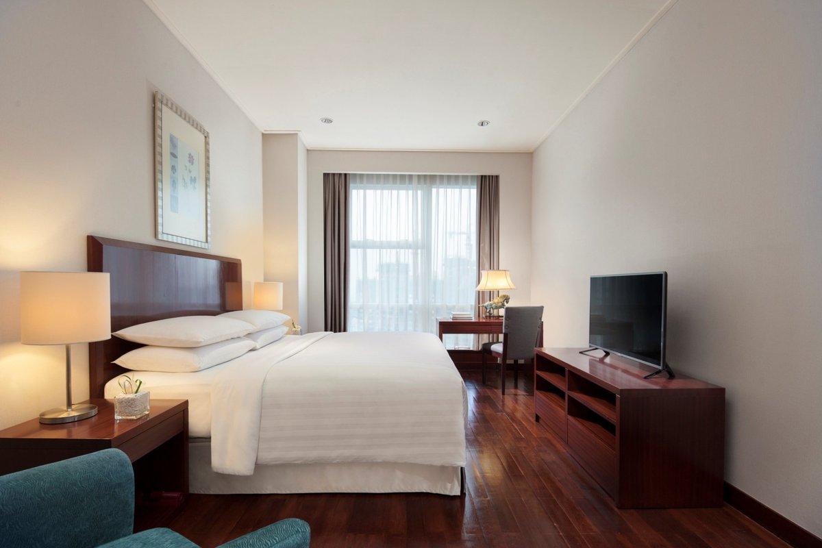 The Mayflower, Jakarta - Marriott Executive Apartments Rooms: Pictures ...