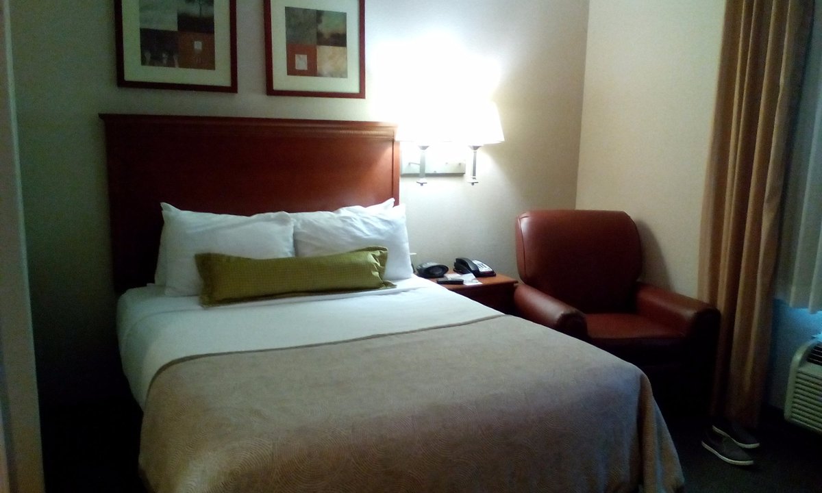 CANDLEWOOD SUITES VICTORIA, AN IHG HOTEL $96 ($̶1̶0̶3̶) - Prices ...