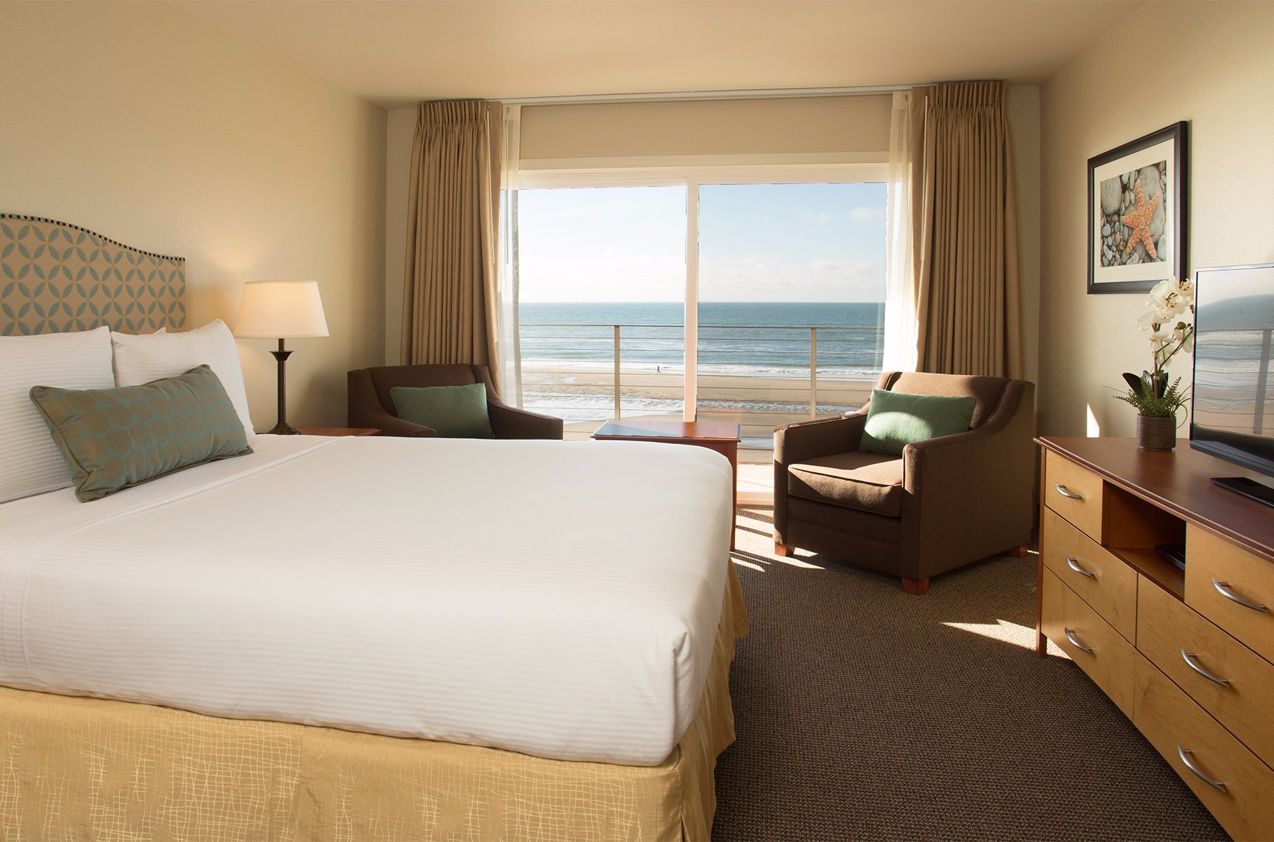 Hotel photo 21 of Pelican Shores Inn.