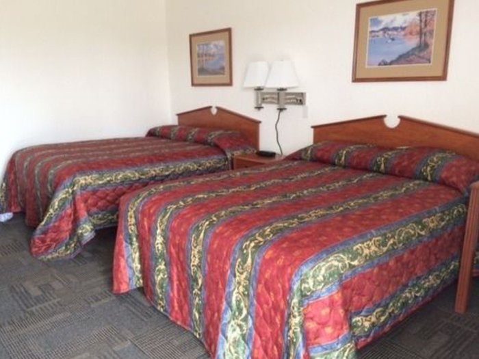 STUART MOTOR LODGE - Updated 2024 Prices & Hotel Reviews (Iowa)