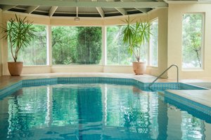 Pool & Beach