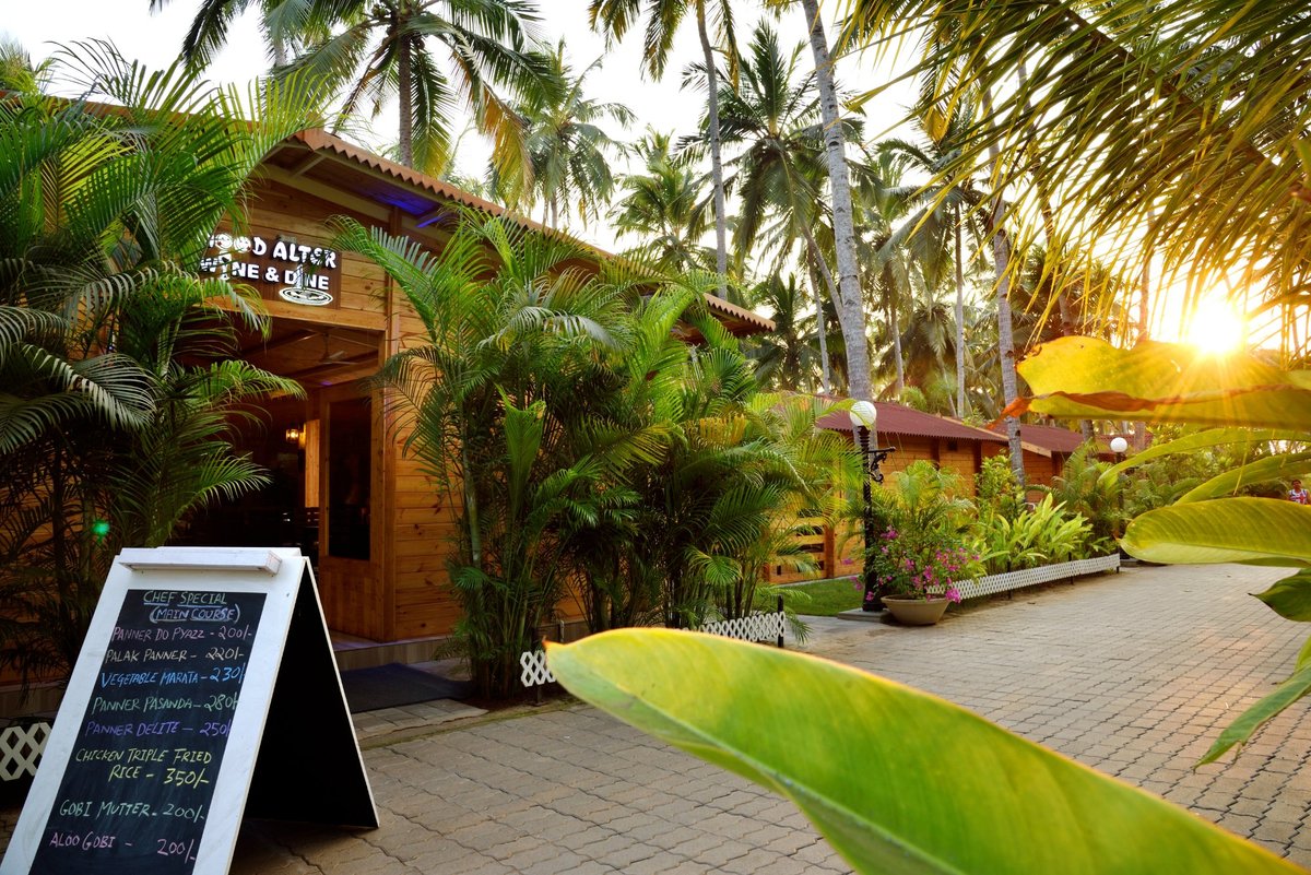 Majestic Beach Comforts Restaurant: Pictures & Reviews - Tripadvisor