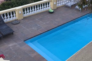 Pool & Beach