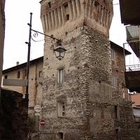 l TORRIONE DEL PRETORIO è una torre a pianta quadrata.