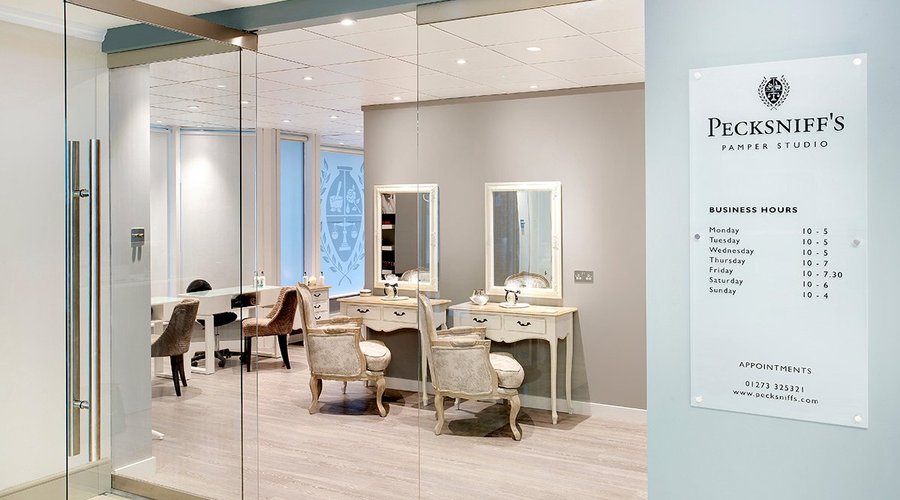 Pecksniff's Pamper Studio