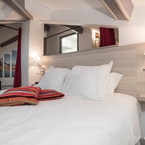 The One-Bedroom Apartment at the Privilege Hotel Eurociel Centre Comedie