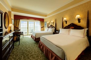Room & Suite